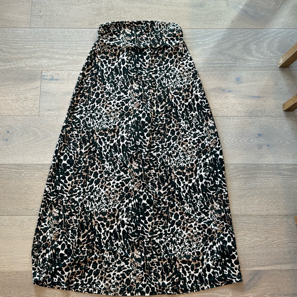 Gilli cheetah print skirt, size large